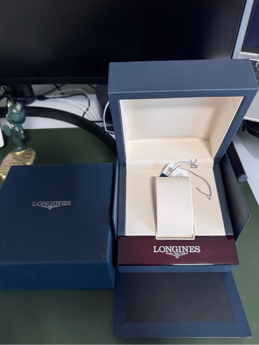 Longines Flagship Men's Watch - Cream Dial, Brown Leather Strap - Picture 14 of 16